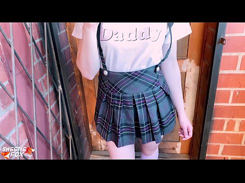 ❤️ Alumna chupa profundamente o seu pau e fode en vez de clases. ️  Sexo en nós ﹏