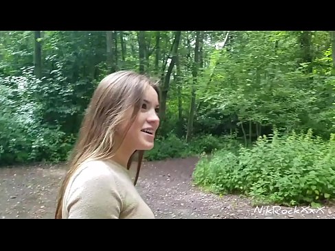 ❤️ Suxerinlle a Evelina que fodemos nun lugar público! Ela dixo que si. Entón fodiuna no cu e corme na súa boca. Entón ela cabreouse. ️  Sexo en nós ﹏