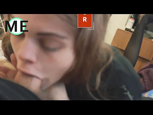 ❤️ Palo de garganta, pantalóns rasgados e tacóns rasgados agradable de coñecer ️  Sexo en nós ﹏