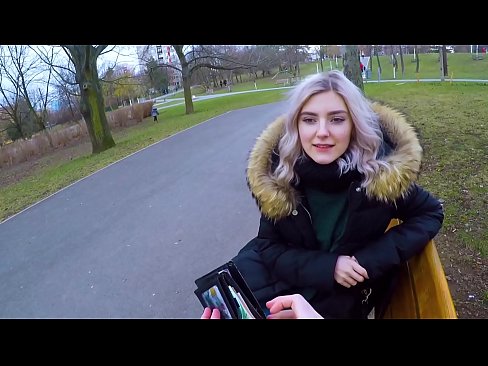 ❤️ Traga o semen quente dun estraño por diñeiro - mamada no parque de Eva Elfie ️  Sexo en nós ﹏